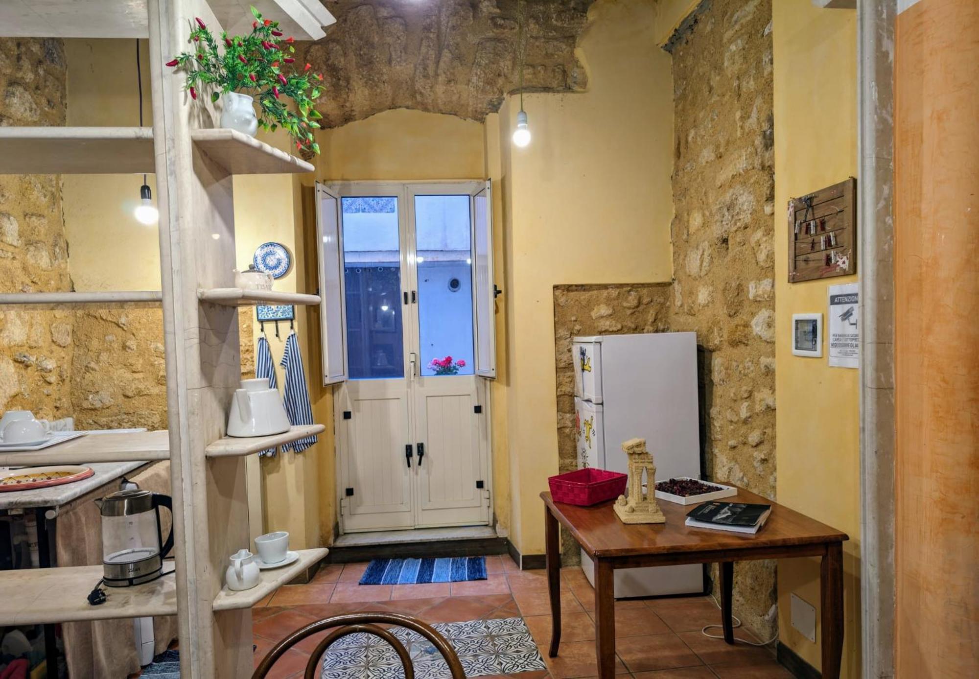 Отель Casa Montana Агридженто Экстерьер фото